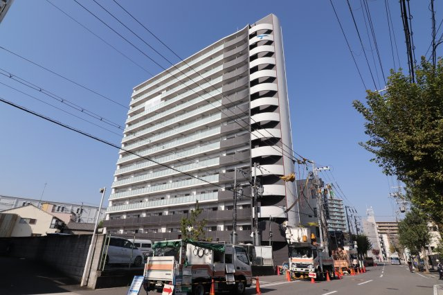 セレニテ福島プリエの外観
