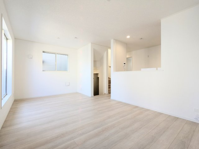葛飾区東堀切２丁目の新築戸建の居間・リビング|～リビング写真～