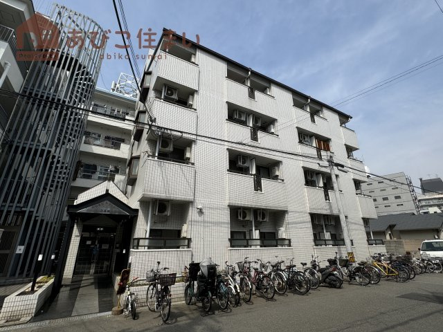 カツタビルディング3号館の外観