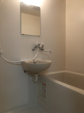 調布市多摩川３丁目の賃貸マンションの浴室