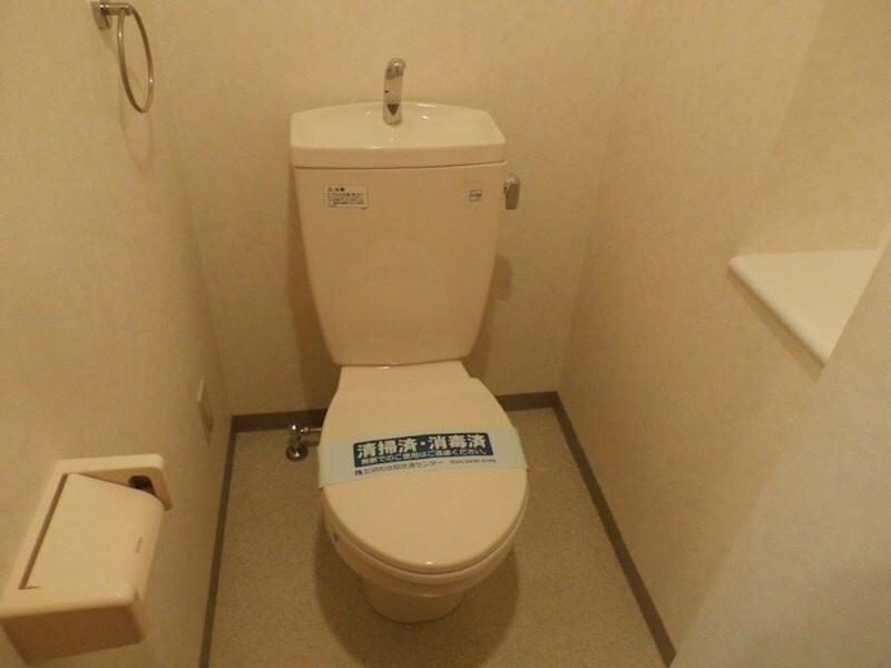 調布市多摩川３丁目の賃貸マンションのトイレ