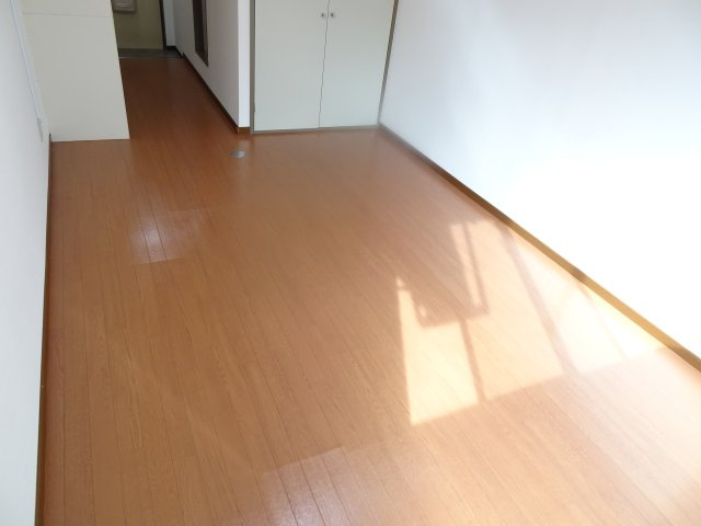 第2コーエービルの洋室