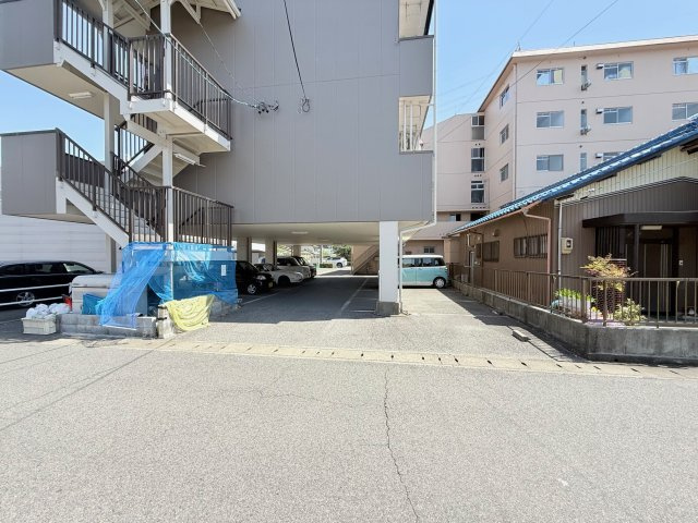 第2コーエービルの駐車場