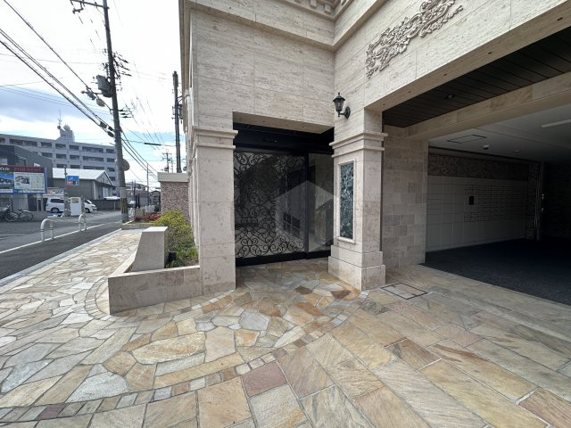 PHOENIX Clove Tomoiのエントランス