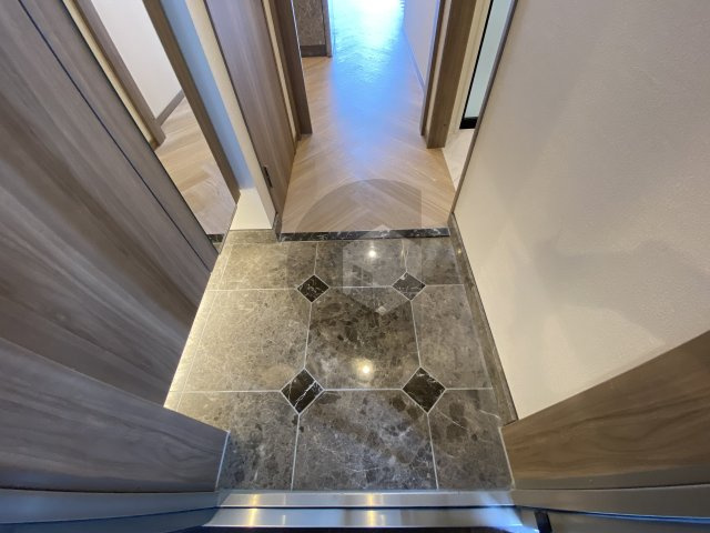 PHOENIX Clove Tomoiの玄関