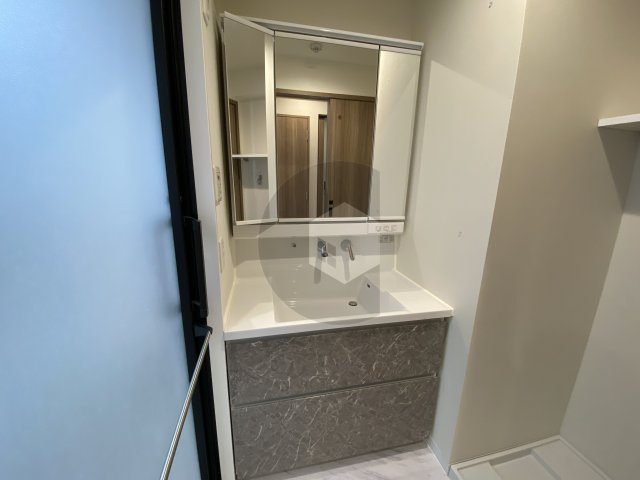 PHOENIX Clove Tomoiの独立洗面台