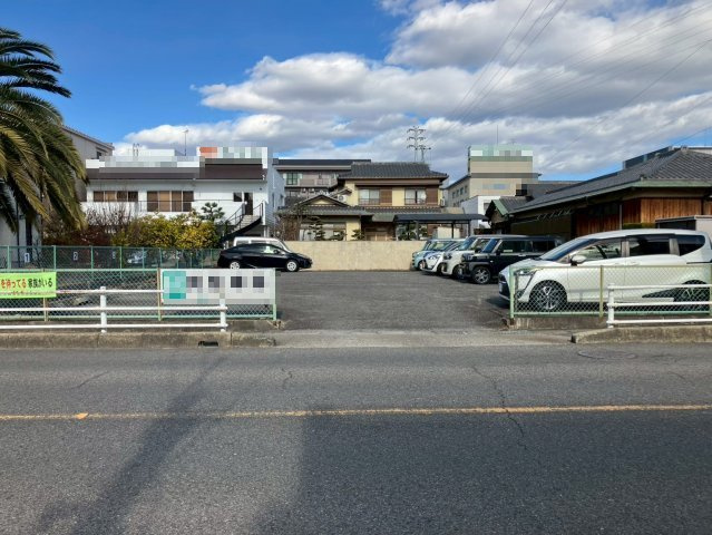 コクドビルの周辺