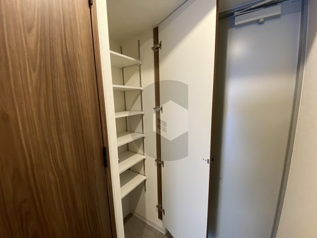 プレサンスNEO長堂アウローラの収納