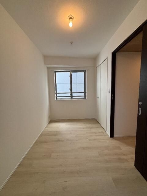 レジディア神田岩本町の寝室