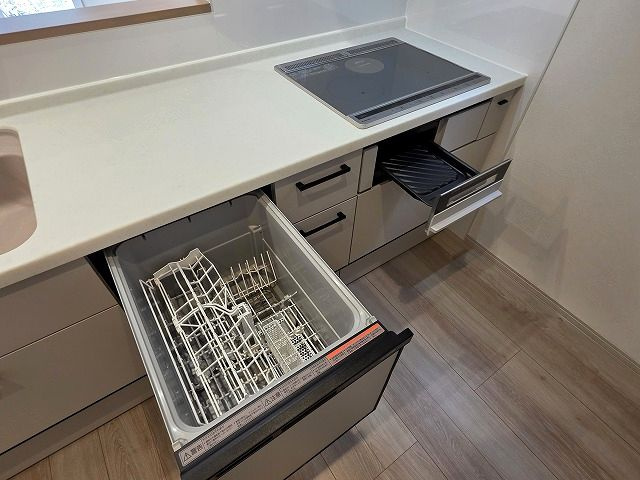 香南市野市西野-西棟-新築戸建てのキッチン|食器洗浄乾燥機付きシステムキッチン
