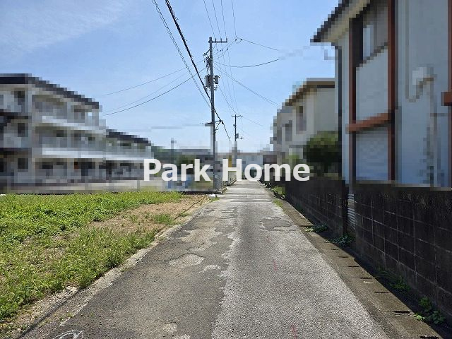 香南市野市西野-西棟-新築戸建ての前面道路含む現地写真