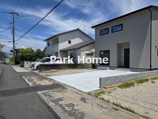 香南市野市西野-西棟-新築戸建ての前面道路含む現地写真