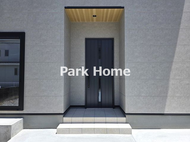 香南市野市西野-西棟-新築戸建ての玄関