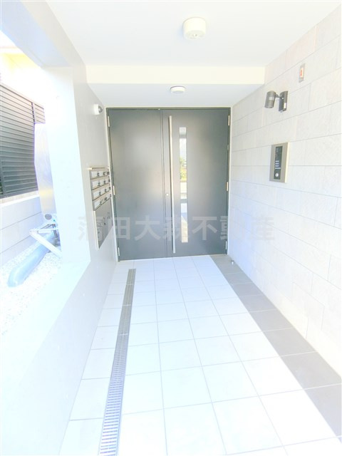 CASA PIAZZAカーサピアッツァ西蒲田のエントランス