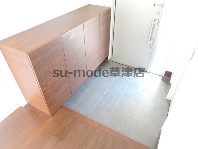 【玄関】 | 今宿2丁目戸建 | 落ち着いた玄関です