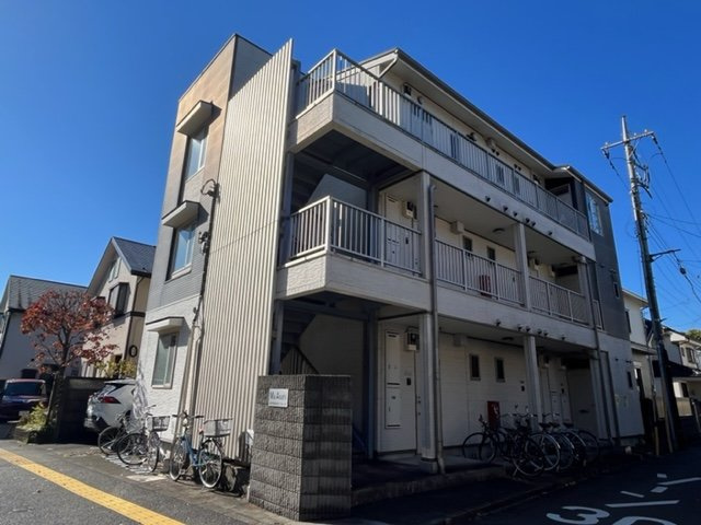 府中市朝日町２丁目のアパートの外観