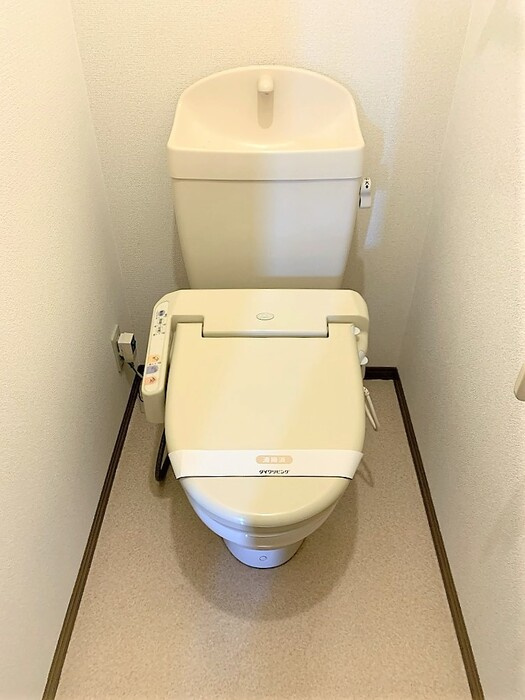 コートドール海老ノ丸 B棟のトイレ|温水洗浄暖房便座