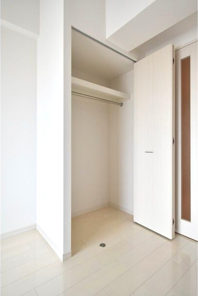 アドバンス新大阪ラシュレの収納