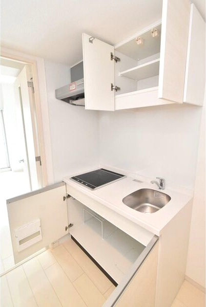 アドバンス新大阪ラシュレのキッチン