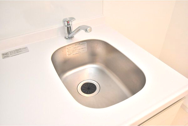 アドバンス新大阪ラシュレのキッチン