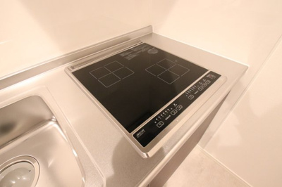 【設備】 | East Garage Place | IHコンロ