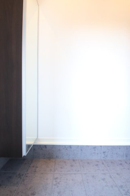 【玄関】 | East Garage Place