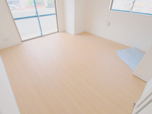 プランドール古市の居間・リビング