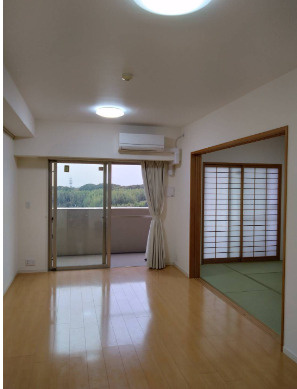 【居間・リビング】 | サンリヤン三国ヶ丘駅南