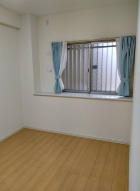 【洋室】 | サンリヤン三国ヶ丘駅南