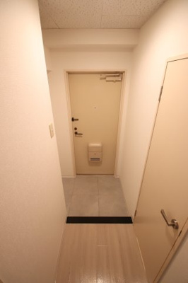 【玄関】 | クレールシャンブル16