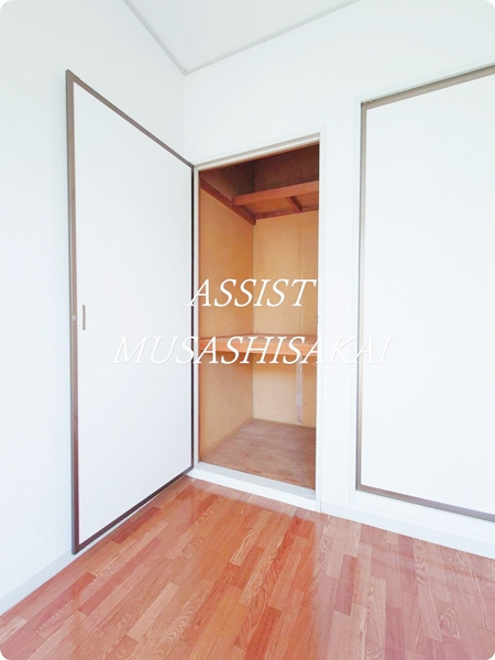 トリヴァンベール武蔵野の収納|写真：設備同仕様の別号室です