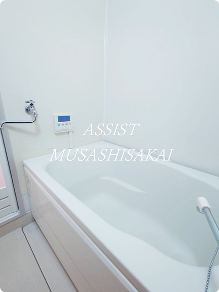 トリヴァンベール武蔵野の浴室|写真：設備同仕様の別号室です