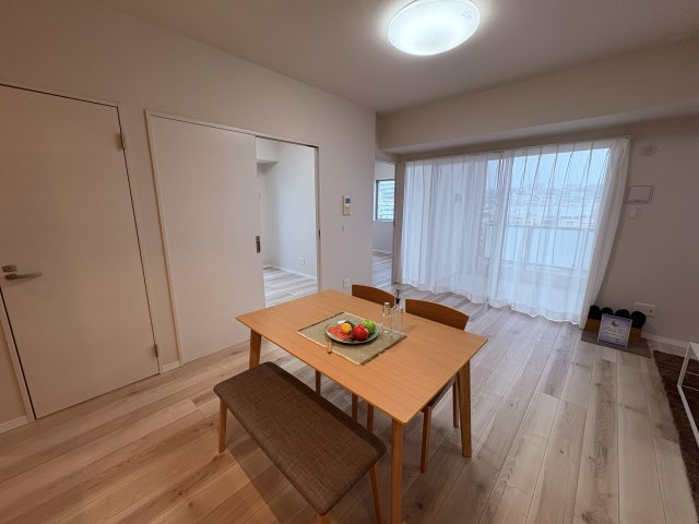 プレミアムコート与儀パークヒルズの居間・リビング