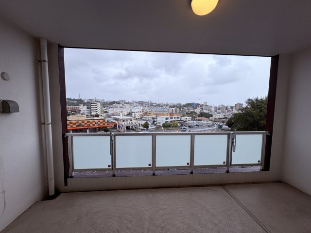 プレミアムコート与儀パークヒルズのバルコニー