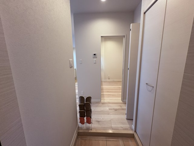 プレミアムコート与儀パークヒルズの玄関