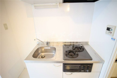 【キッチン】 | ベルシモンズ大阪港 | コンパクトなキッチンで掃除もラクラク