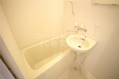 【浴室】 | ベルシモンズ大阪港 | 落ち着いた空間のお風呂です