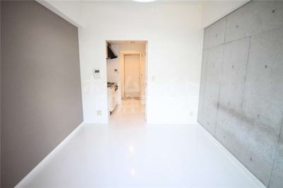 【寝室】 | ベルシモンズ大阪港 | 落ち着いて過ごせるお部屋なので、寝室にいかがでしょうか