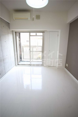 【居間・リビング】 | ベルシモンズ大阪港 | 使いやすいリビングです