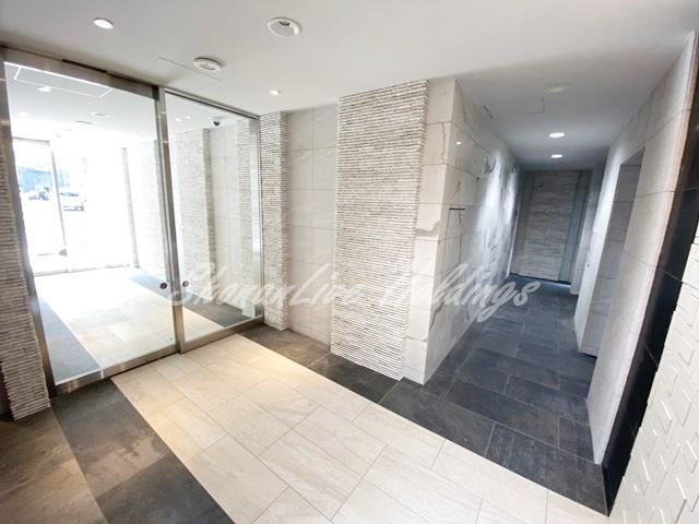 厚木市田村町の賃貸マンションのエントランス|おしゃれなエントランス♪