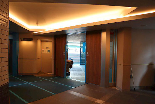 デュフレ南千住のエントランス