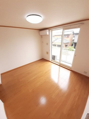 【居間・リビング】 | フレーシュ | ゆったりとしたリビングです