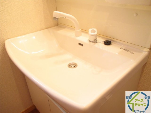 ユニベール神戸の独立洗面台|※類似写真