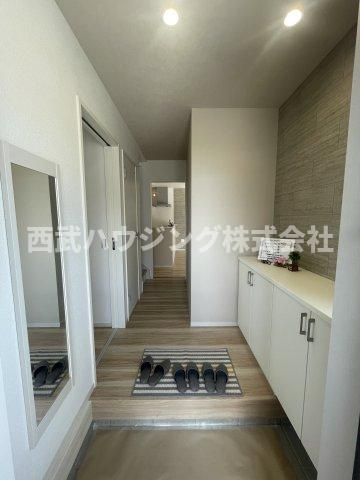 【仲介手数料無料】所沢市東狭山ケ丘７期全５棟１号棟　所沢市の不動産なら西武ハウジングの玄関