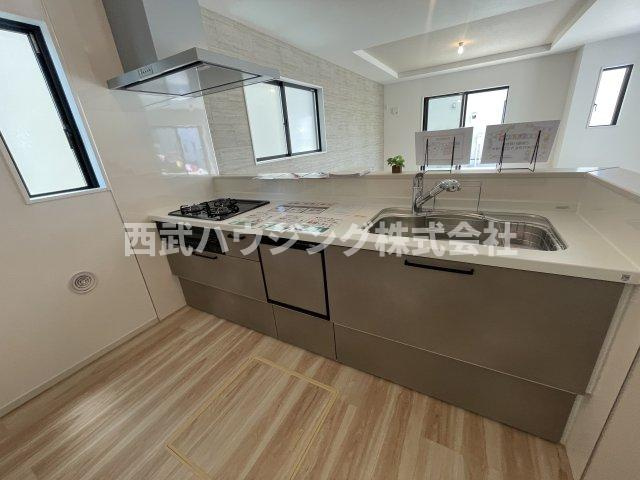 【仲介手数料無料】所沢市東狭山ケ丘７期全５棟１号棟　所沢市の不動産なら西武ハウジングのキッチン