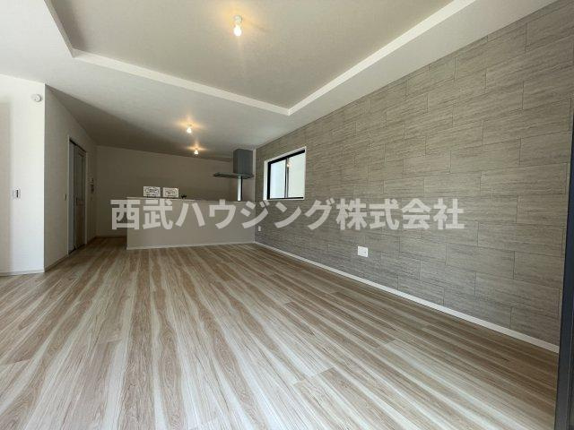 【仲介手数料無料】所沢市東狭山ケ丘７期全５棟１号棟　所沢市の不動産なら西武ハウジングの居間・リビング