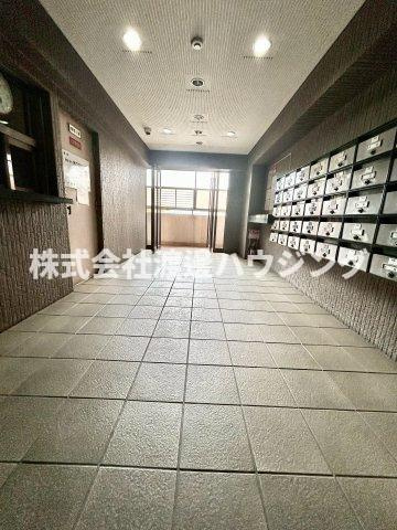 緑地シティハイツのエントランス