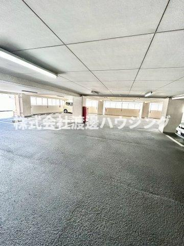 緑地シティハイツの駐車場