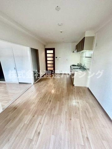 緑地シティハイツの居間・リビング