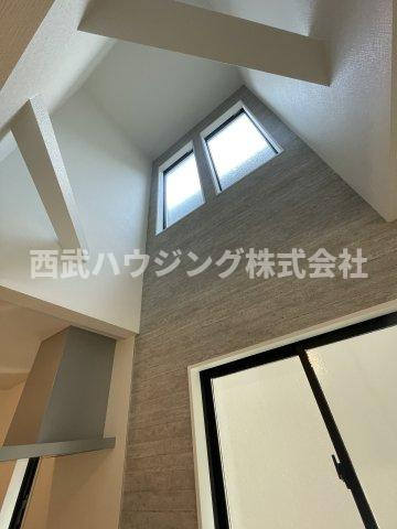 【仲介手数料無料】所沢市東狭山ケ丘７期全５棟２号棟　所沢市の不動産なら西武ハウジングの居間・リビング